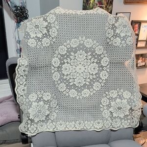 Vintage Square Lace Doily 30 By 30 Inches